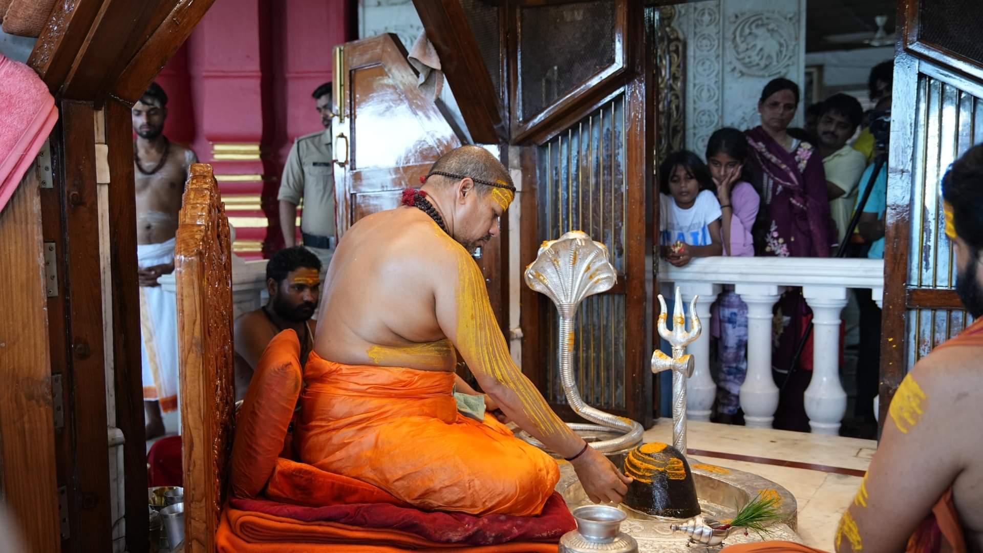 Sawan 2025 know sawan shiv puja importance and significance in hindi