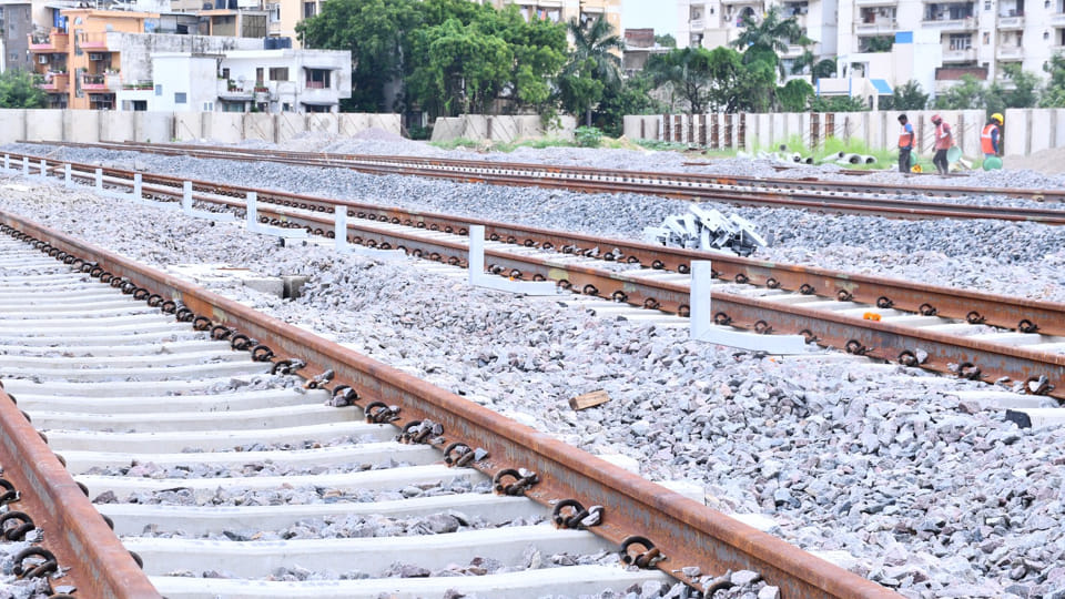 Kanpur: Work on third rail installation begins at Metro Corridor-2 depot