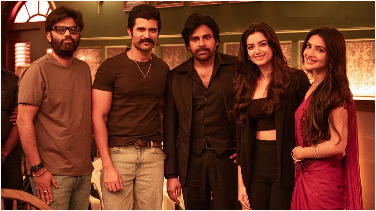Vijay Deverakonda Starrer Kingdom Team Meets Pawan Kalyan On The Set Of His Next Ustaad Bhagat Singh