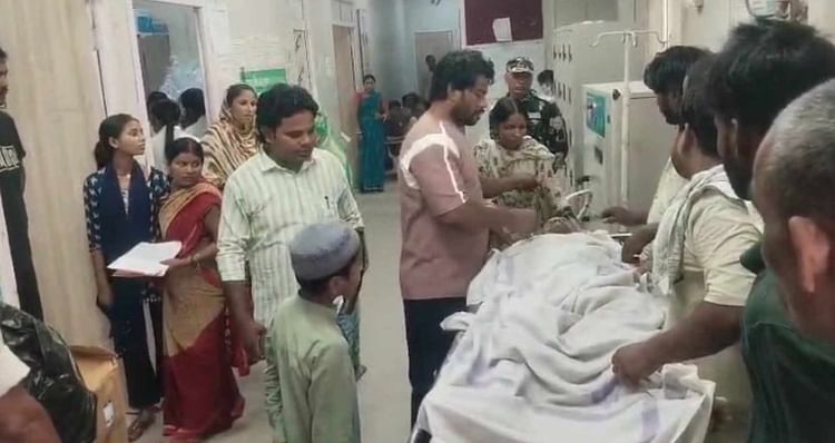 Bihar: नदी में डूबने से मजदूर की मौत, स्थानीय लोगों ने शव निकालकर पहुंचाया अस्पताल