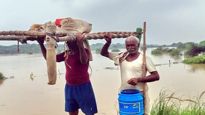 flood in UP &nbsp;horrific Photos Crocodiles entered the village injured a buffalo houses evacuated