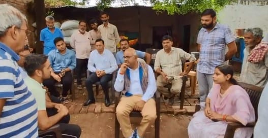 Kanpur After the death of his son in Algeria the father also died of shock DM consoled the victims family