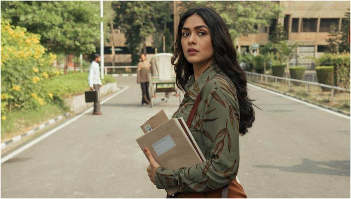 son of sardaar 2 actress mrunal thakur best films birthday special jersey sita ramam gumraah