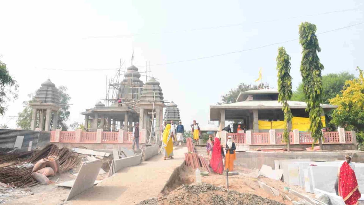 Sehore News: The end of Pataleshwar Mahadev Shivling was not found even at a depth of 30 feet
