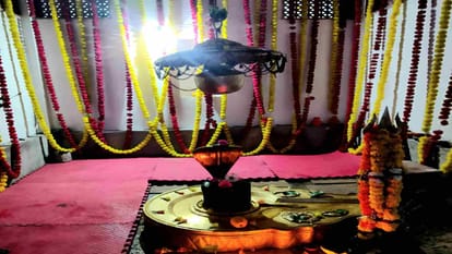 Sehore News: The end of Pataleshwar Mahadev Shivling was not found even at a depth of 30 feet