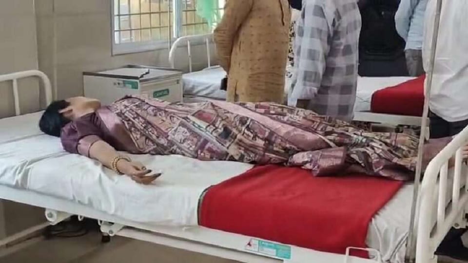 सड़क हादसे का शिकार मोना सेन