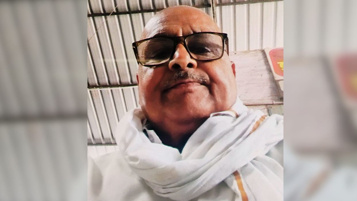 road accident in Varanasi old man fell on road his head was crushed by tractor mourning before son wedding