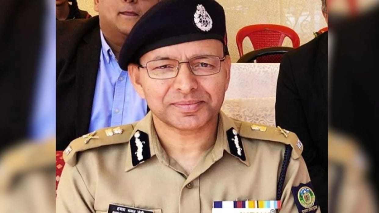 Himachal Shyam Bhagat Negi who returned from the Centre joined the Home Department may become DGP