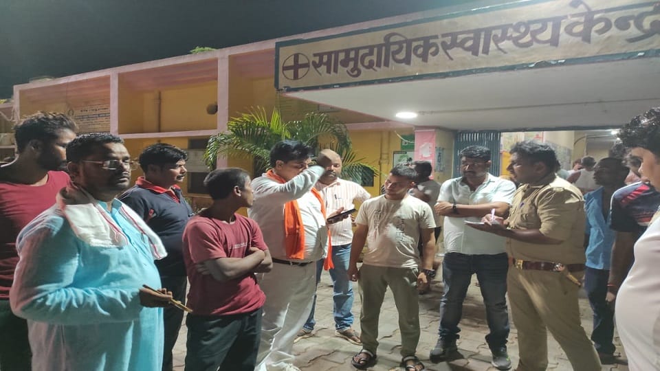 Maharajganj: 3 youths died, one injured in a road accident