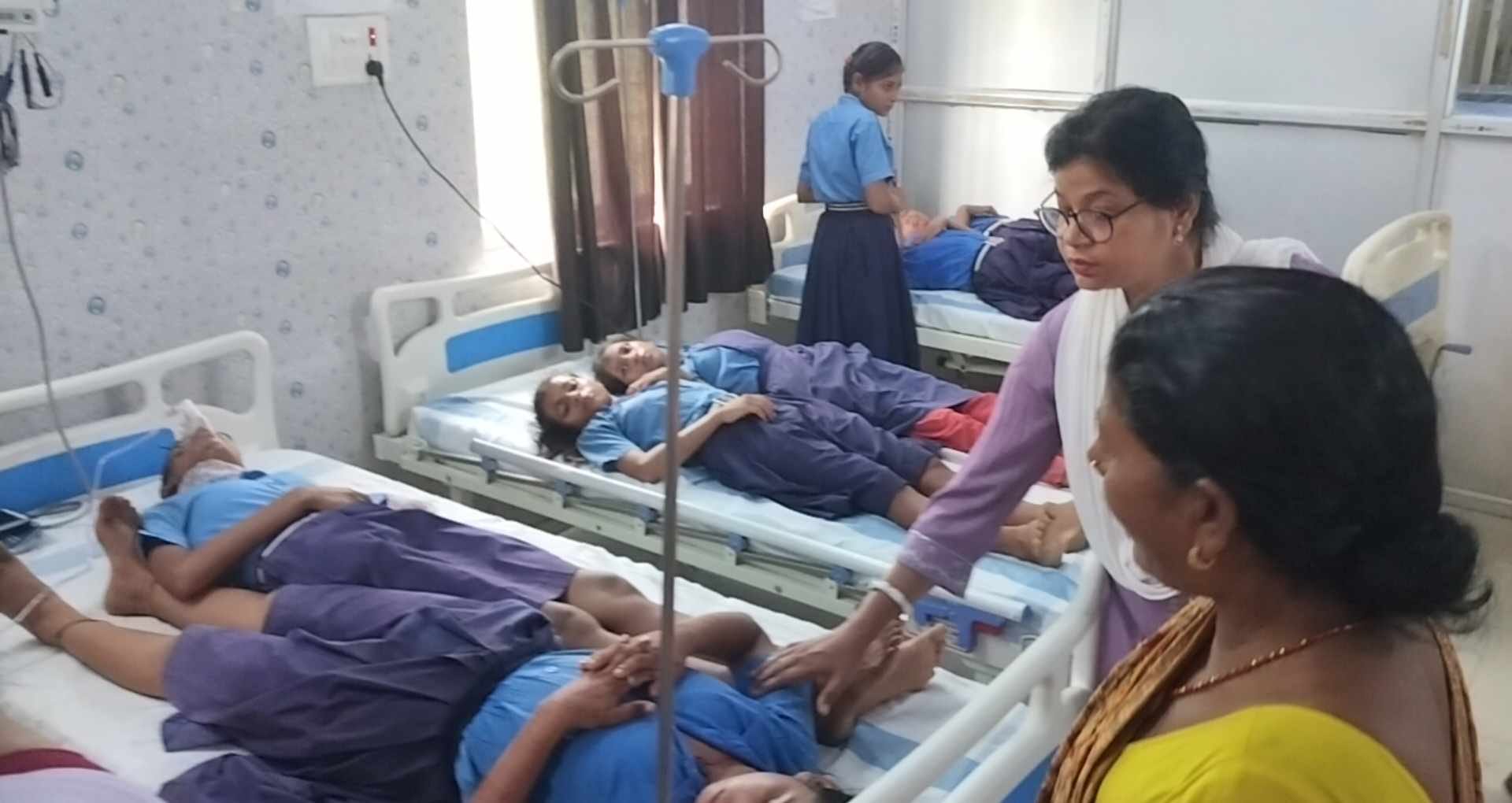 बांका में HPV वैक्सीन लगते ही कई छात्राएं बीमार
