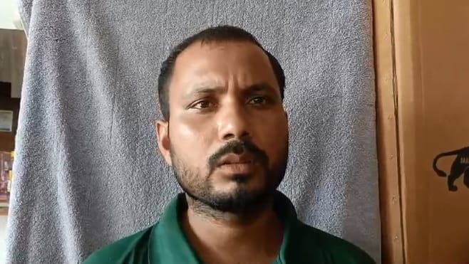 Kanpur The police officer beat up youth who went to meet his family accused of keeping him in lockup overnight
