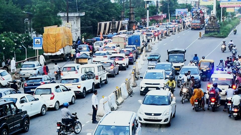 Kanwar Yatra: Heavy vehicles diverted on Delhi-Lucknow highway, cars also banned