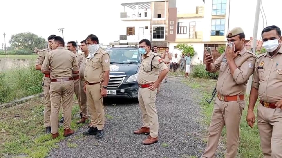 An elderly man dead body found rotten in a house in Hapur