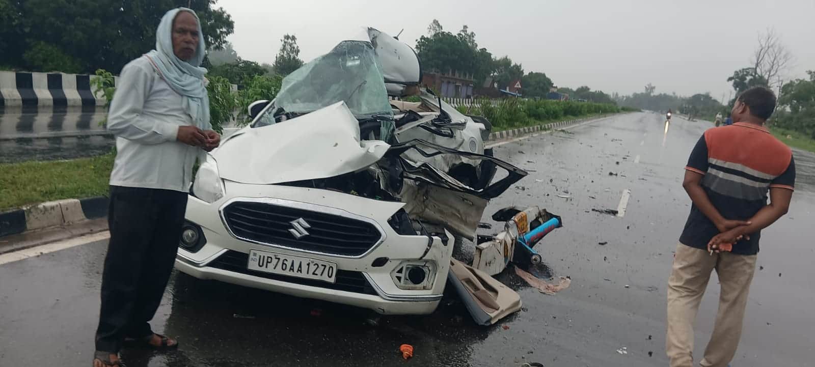 Mainpuri road accident: Three pyres burnt together eyes become moist during last rites of two children