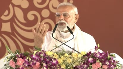 PM Modi in Varanasi: Narendra Modi promoting Vocal for Local and Make in India