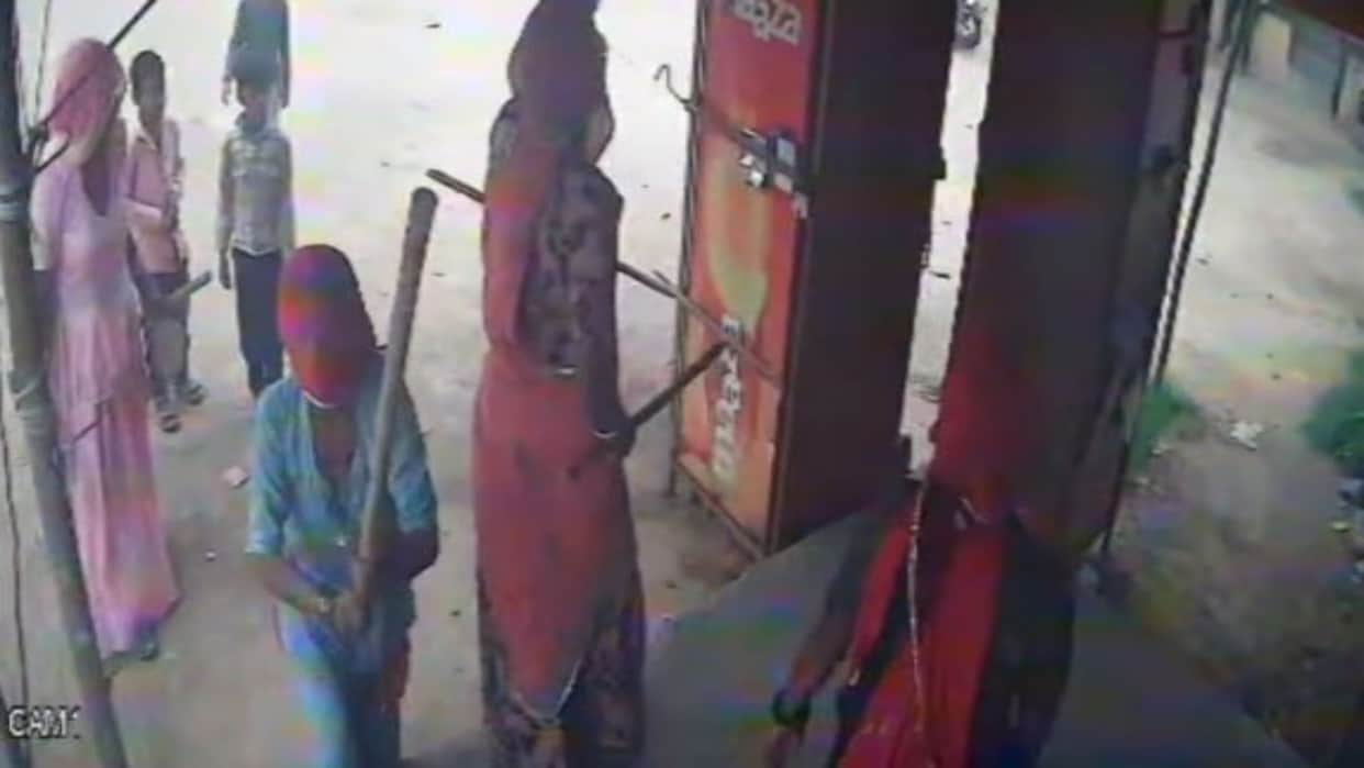 Nagaur: Family Upset Over Love Marriage Attacks Boy’s Brother-in-Law’s Home, Women Seen Vandalizing with Stick