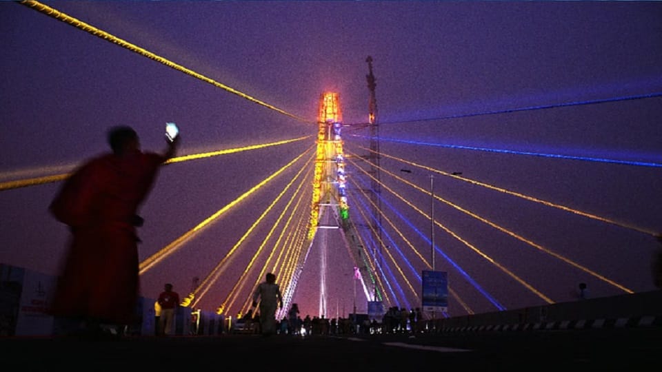 A girl jumped into the Yamuna from the Signature Bridge in Delhi, died