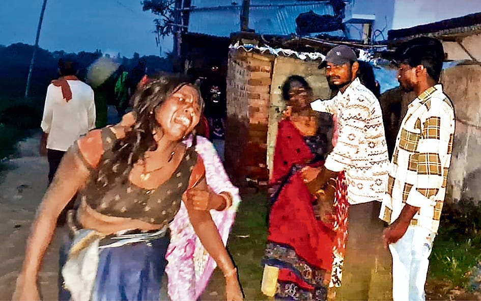 Bihar News: In Gopalganj, a neighbour stabbed a young man to death, also injured his father; Bihar Police