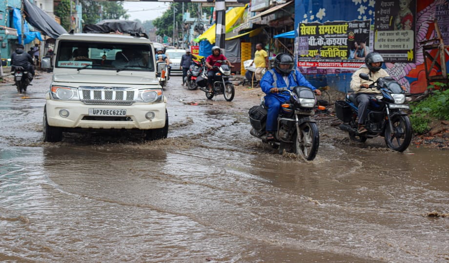 Situation worsened due to rain in Prayagraj, many areas of the city submerged