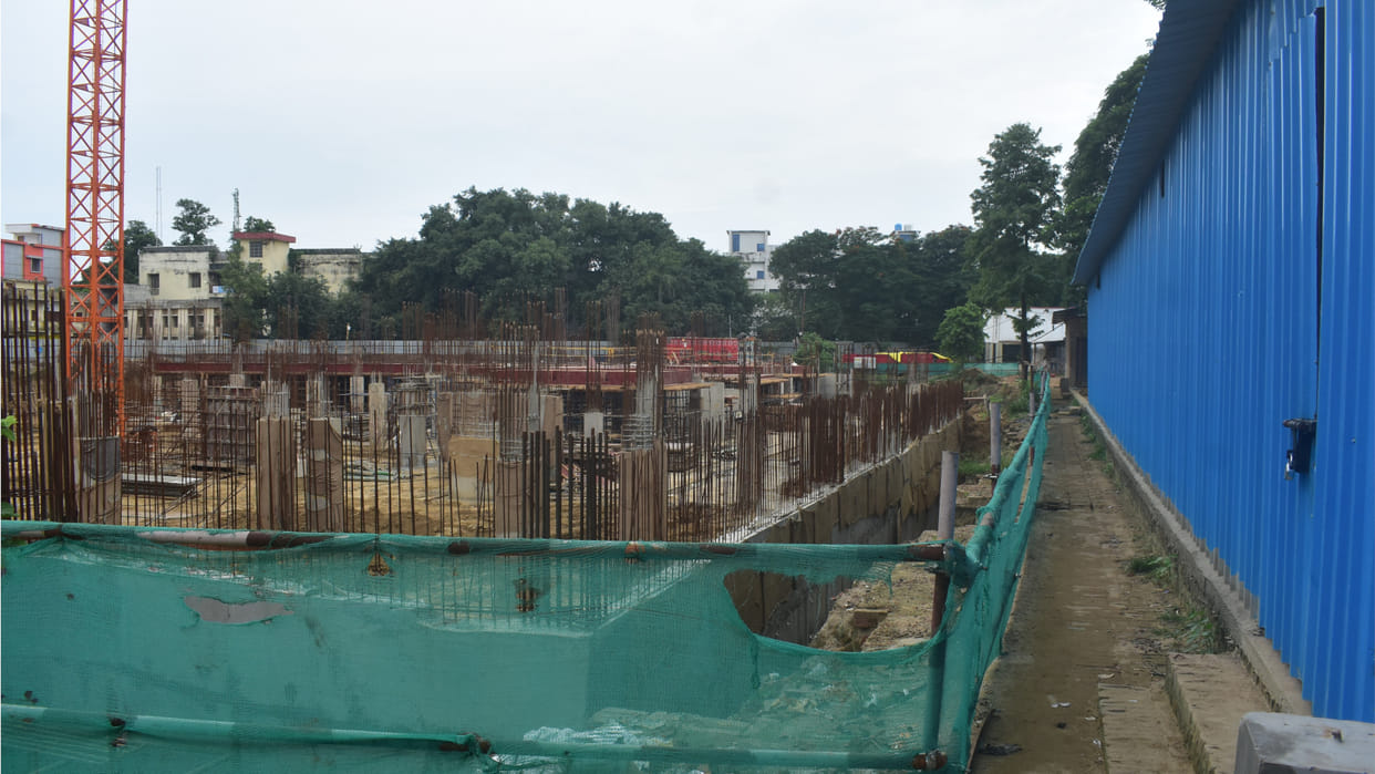 Case registered against 52 people including contractor of working agency in Gorakhpur Collectorate premises