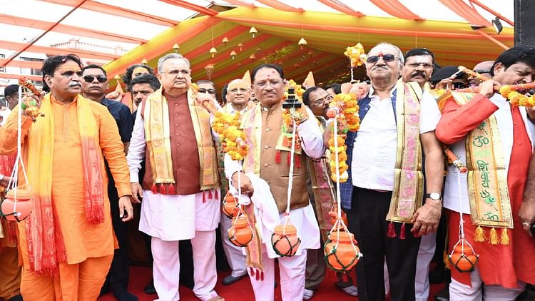 Raipur: कांवड़ यात्रा में उमड़ा श्रद्धा का सैलाब; सीएम साय और विस अध्यक्ष रमन सिंह समेत जनप्रतिनिधि हुए शामिल