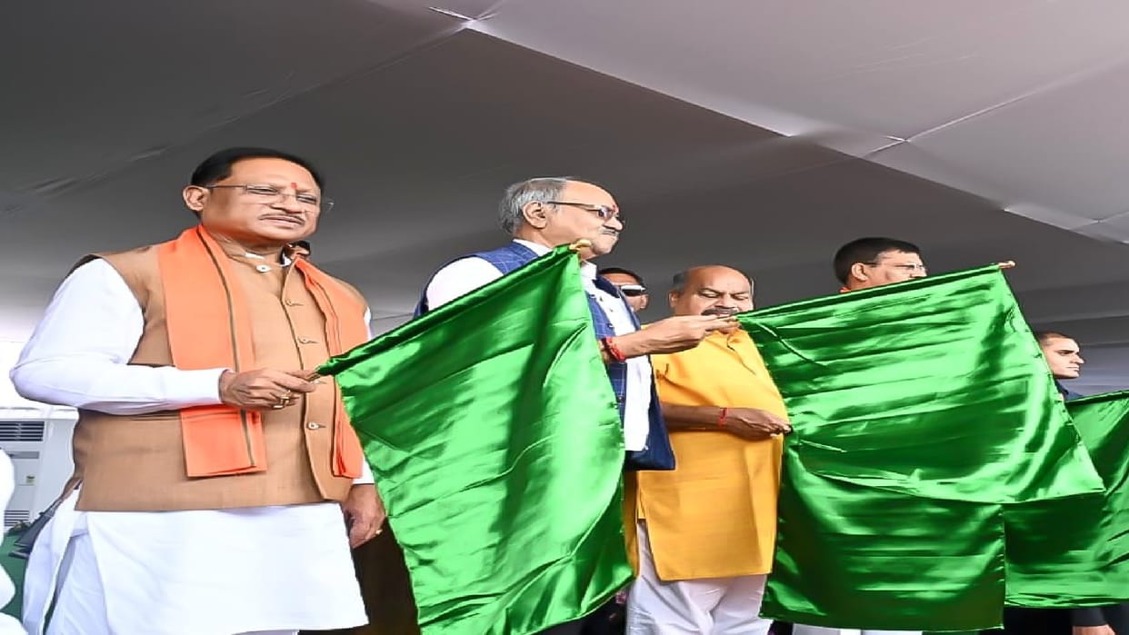 Raipur-Jabalpur Intercity Express started: A big gift to the passengers of both the states, CM flagged off
