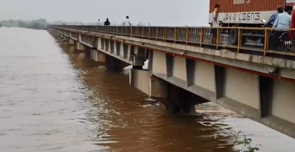 Kanpur Yamuna water level in Ghatampur decreased by half a meter relief expected in affected areas