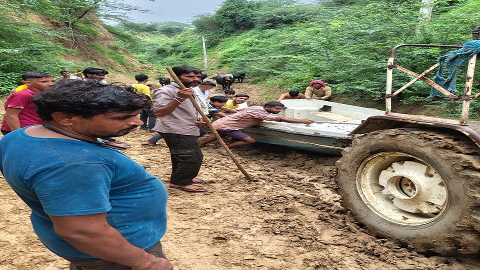 flood in up more than 20 thousand people affected due to flood in chambal