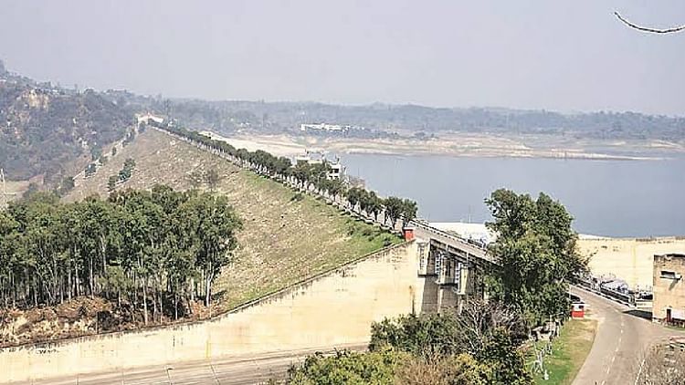 पौंग डैम में जलस्तर में वृद्धि: स्पिलवे से अतिरिक्त पानी छोड़े जाने की संभावना, पंजाब में अलर्ट जारी