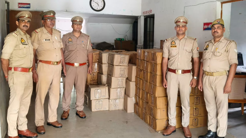 Kanpur: 134 boxes of liquor hidden between chicken feed recovered from DCM