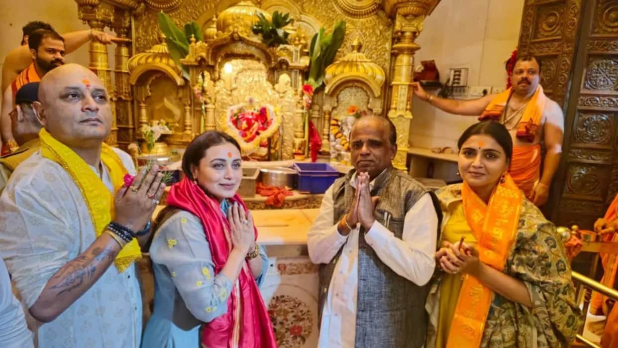 Rani mukerji takes blessings of siddhivinayak temple after winning first national awards
