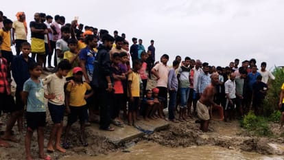 NH was washed away last year leakage started 100 meters away top officials reached the spot