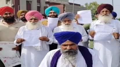 Protest against land pooling policy in Sukhbir Badal staged sit in Bathinda