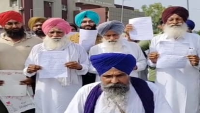 Protest against land pooling policy in Sukhbir Badal staged sit in Bathinda