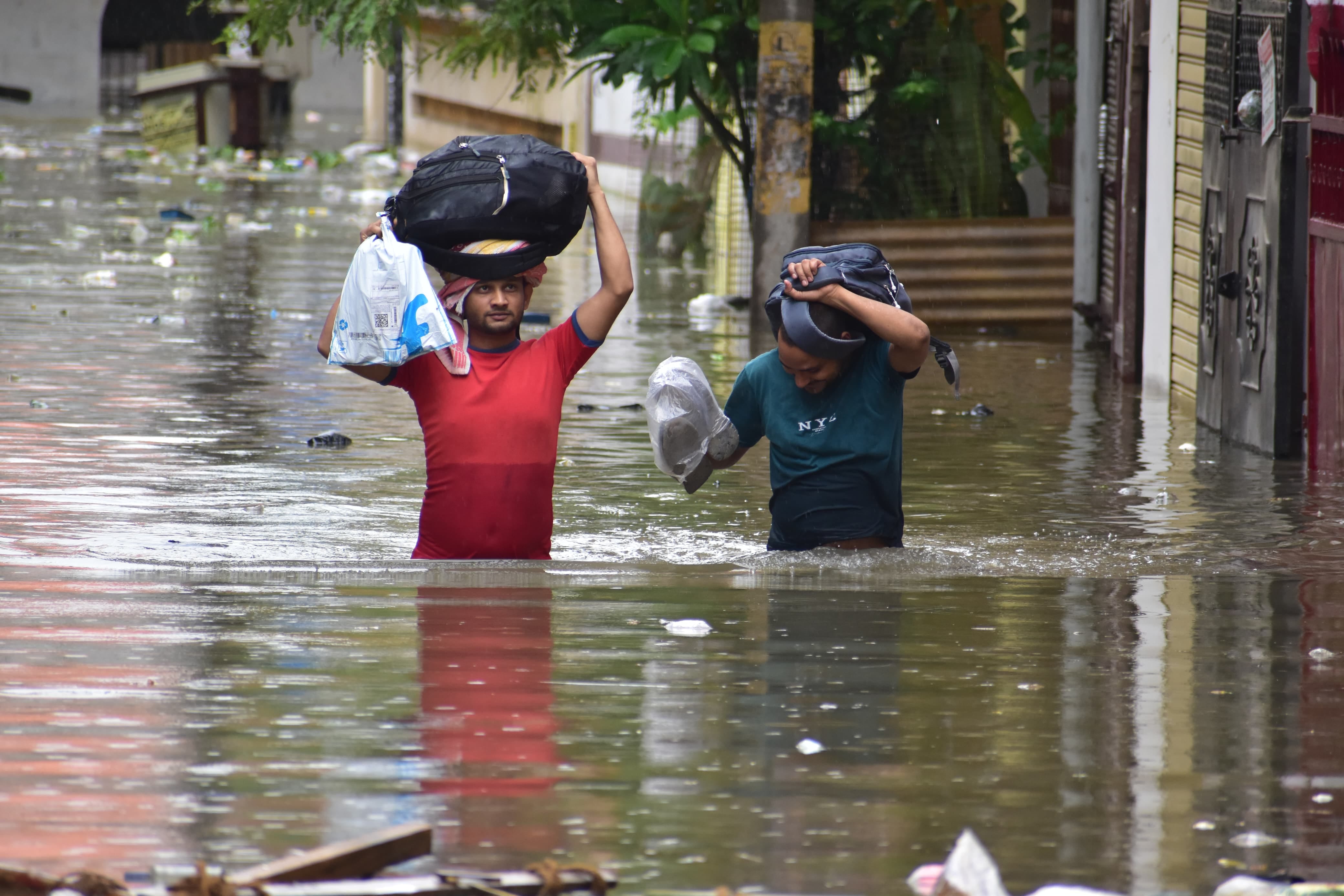Prayagraj Flood News: Ganga and Yamuna Cross Danger Mark, Thousands of Homes Submerged