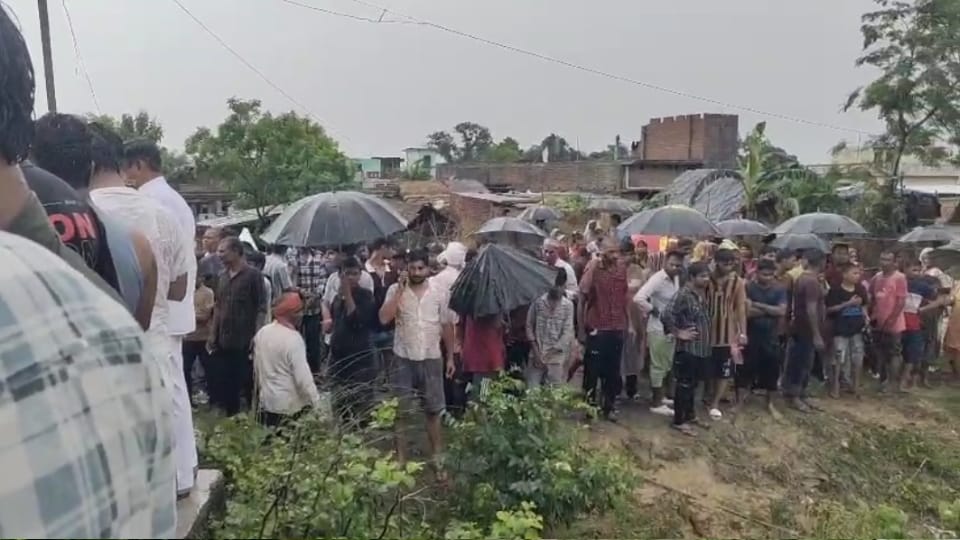 Gonda Road Accident Rain, vehicle speed and turn became fatal The reason behind Gonda accident came to light