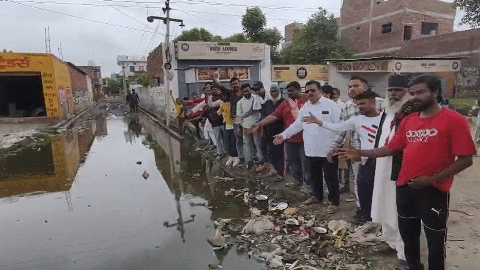 Waterlogging, roads and drains in Nishatbagh, Aligarh