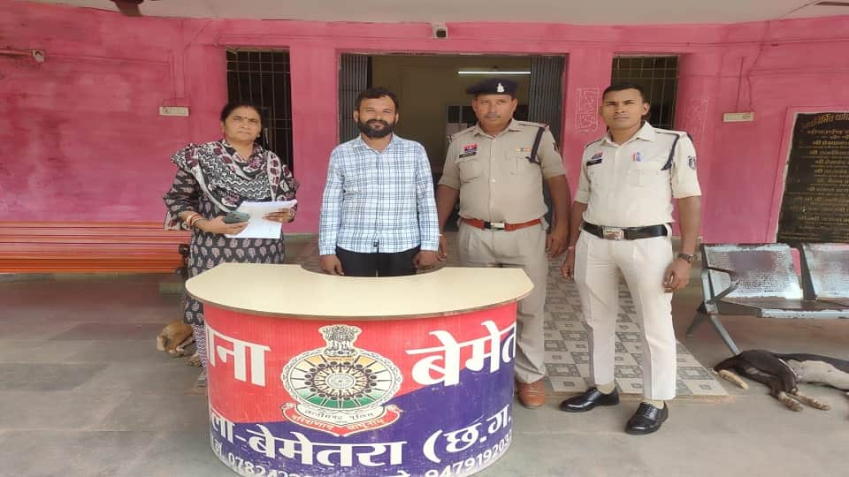 पुलिस की गिरफ्त में आरोपी