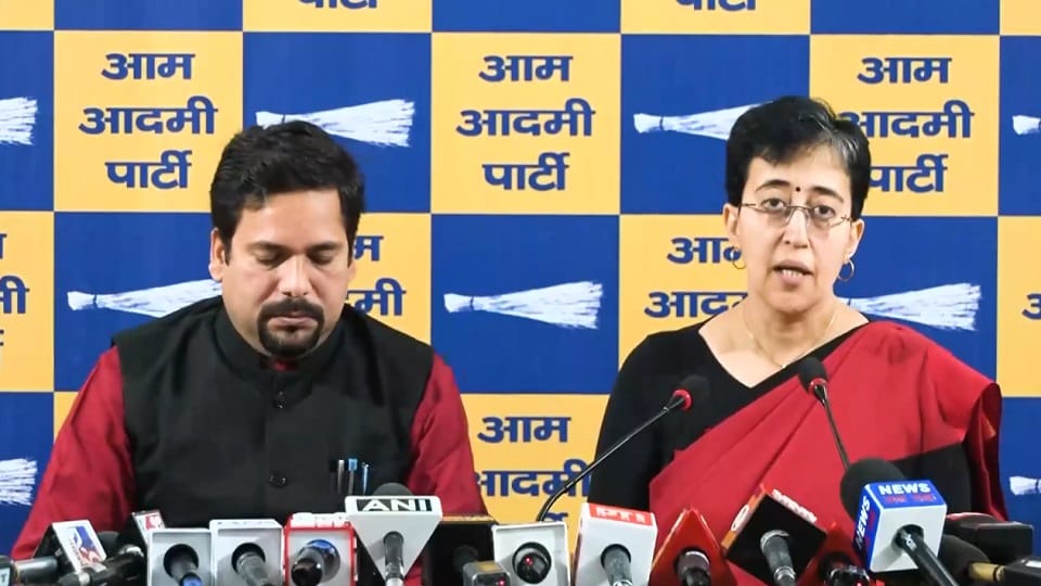 Government is bringing fraud in the name of private school fee bill former CM attacks BJP in Delhi