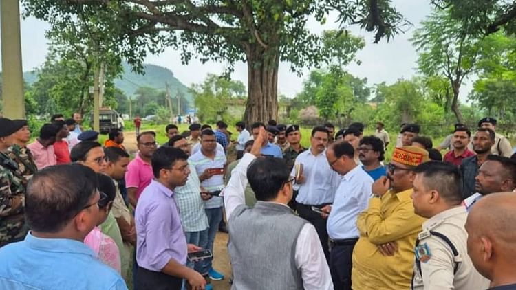 Shibu Soren Death: नेमरा के लोगों को थी गुरुजी के स्वस्थ होकर लौटने की उम्मीद, लेकिन लौट आई दुखद खबर