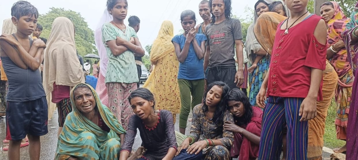 Bihar: Young man dies after drowning in a pond in Khagaria, road blocked demanding compensation