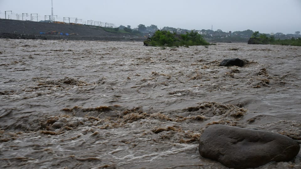 Gaula bridge is in danger as the approach road collapses again due to rain