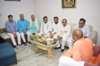 Meerut: CM Yogi Visits Minister Dinesh Khatiks Residence in Ganganagar After Surgery