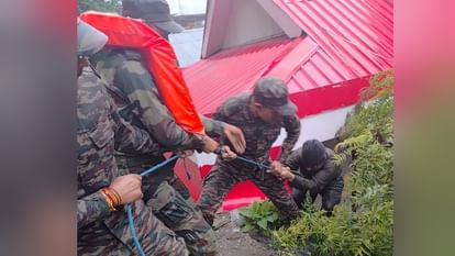 Cloud burst in Uttarkashi Hotels houses and shops swept away in flood four dead 70 missing