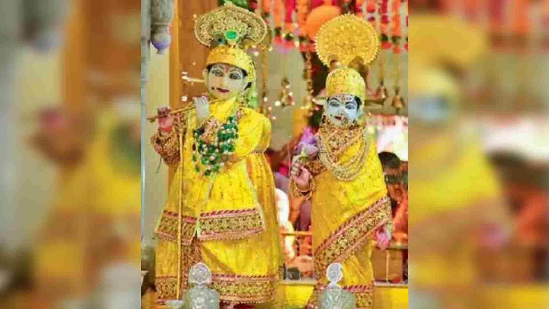 बेशकीमती जेवरातों से सजे राधाकृष्ण। (फाइल फोटो)