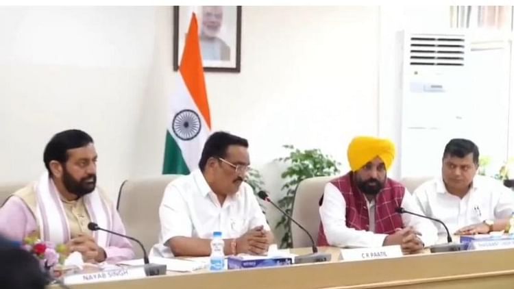 SYL Row: दिल्ली में पंजाब और हरियाणा के मुख्यमंत्रियों के बीच बैठक, सीएम मान बोले- नासूर बन चुका है मुद्दा