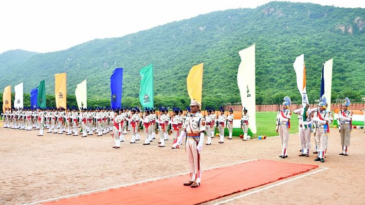 Bihar News: CRPF प्रशिक्षण केंद्र में 218 रिक्रूट्स का दीक्षांत समारोह संपन्न, अब देश सेवा के लिए तैयार