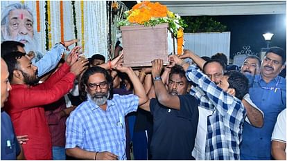 Passing through most difficult phase pillar of Jharkhand soul gone: CM Hemant Soren on Shibu Soren demise
