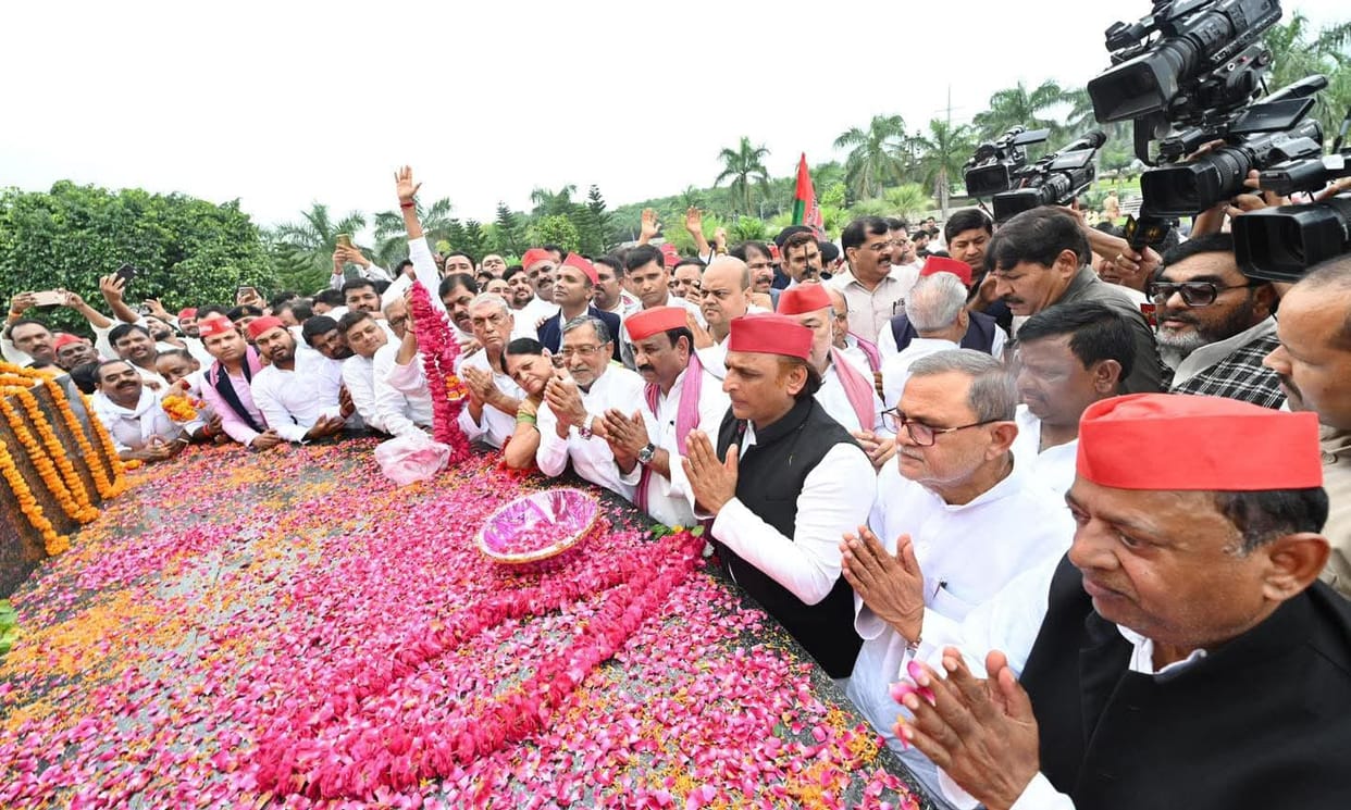 UP: Akhilesh challenged the government, said- Police is not capable of closing PDA schools; tuitions will cont