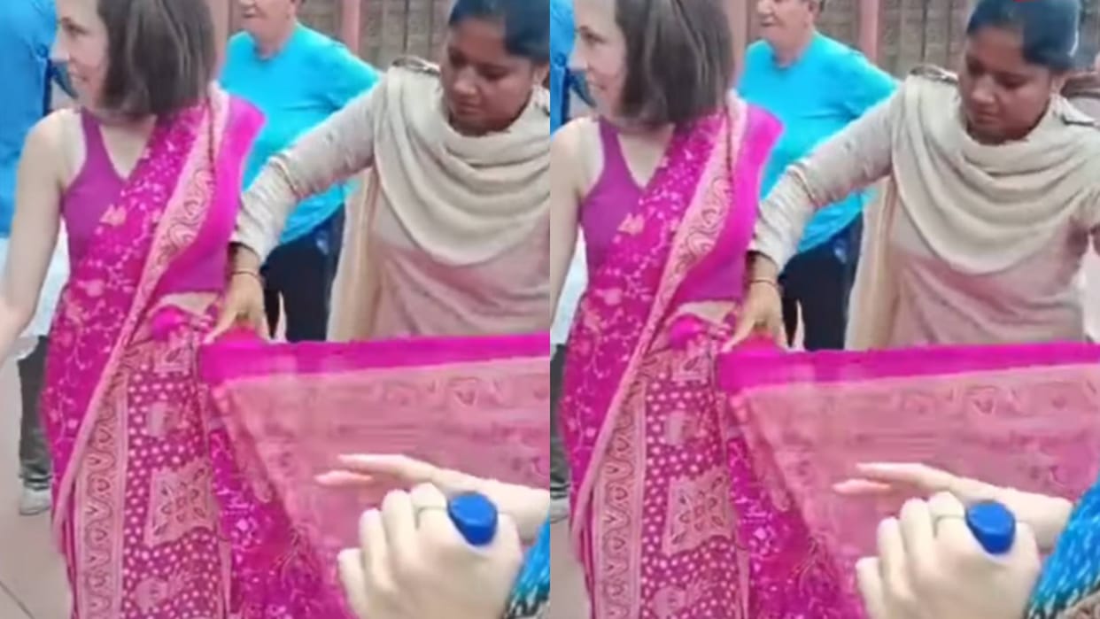 The saree of a foreign girl came to visit Taj Mahal got opened a female police officer immediately helped her